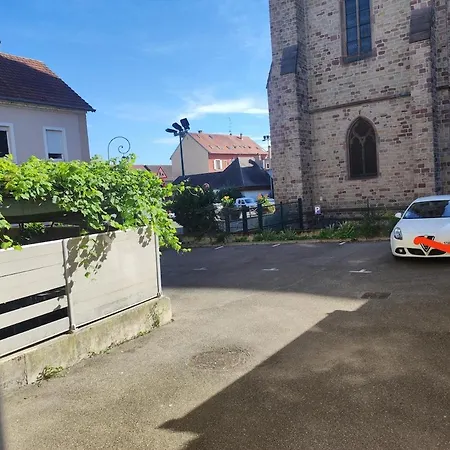 Appartement Rez De Chaussee - 2 *