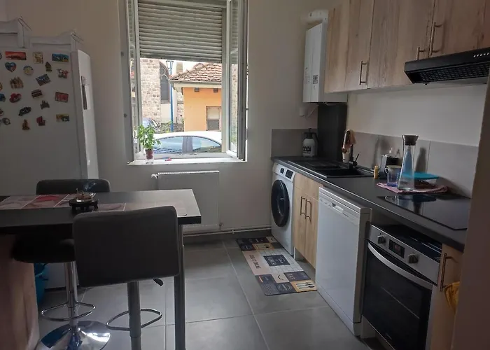 Rez De Chaussee - 2 *